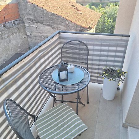 Apartman Laura M Vodice Exterior photo