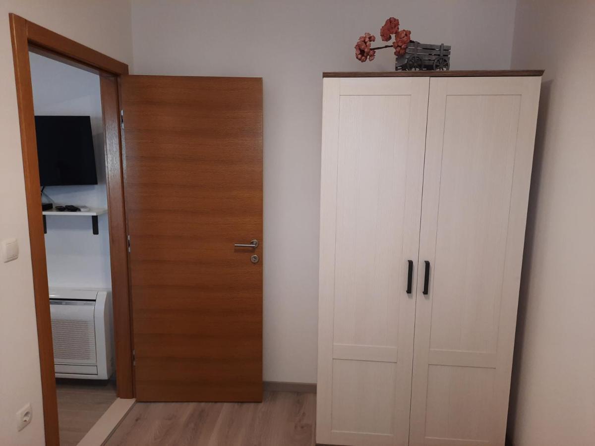 Apartman Laura M Vodice Exterior photo